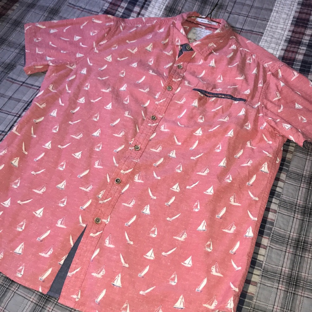 NAUTICAL SHORT SLEEVE BUTTON-DOWN